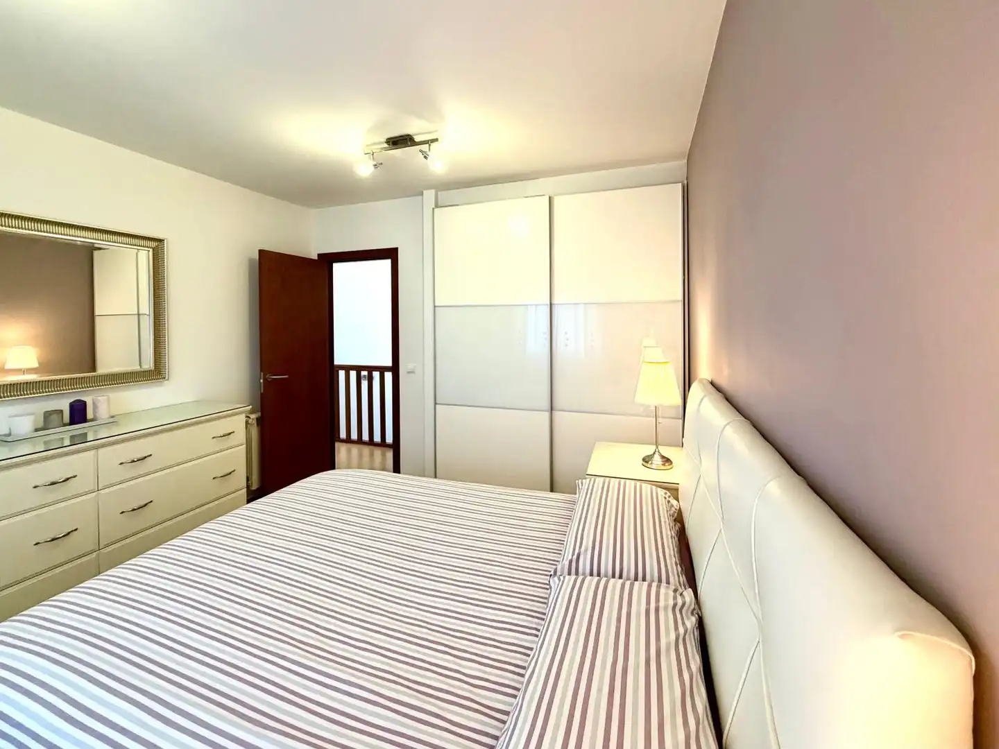 Schlafzimmer von Wohnung zum Verkauf in Miengo mit Heizung, Terrasse und Abstellraum