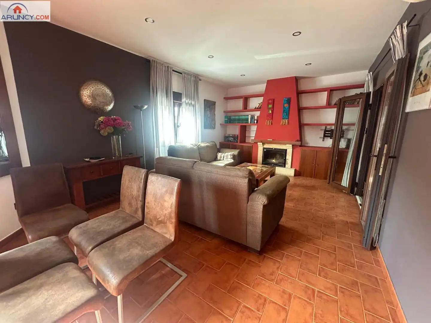 Sala d'estar de Casa adosada de lloguer en Alcalá de Guadaira amb Aire condicionat, Jardí privat i Terrassa