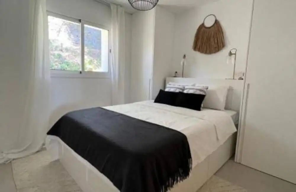 Habitación de Ático de alquiler en Marbella con Aire acondicionado, Terraza y Piscina