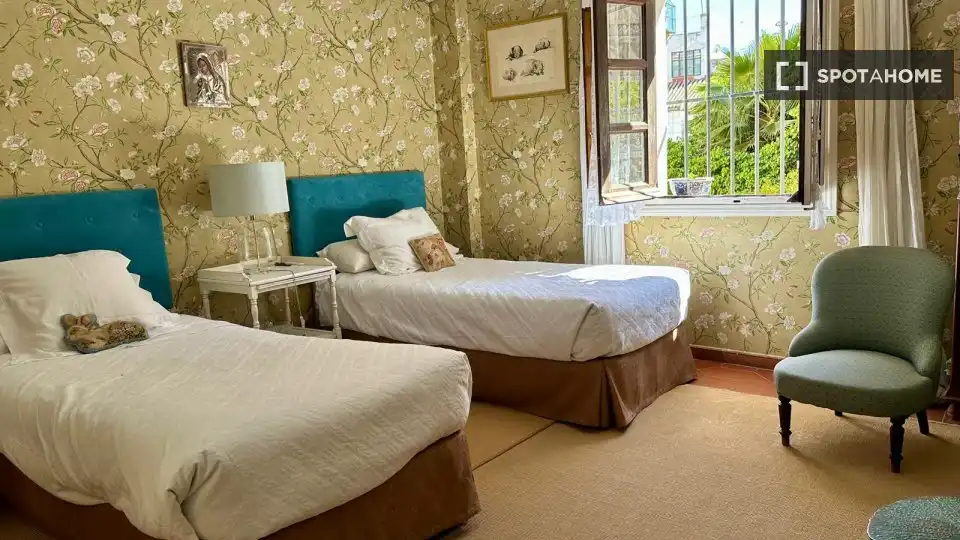 Bedroom of Apartments for share in Sevilla  with Air Conditioner, Heating and Terrace