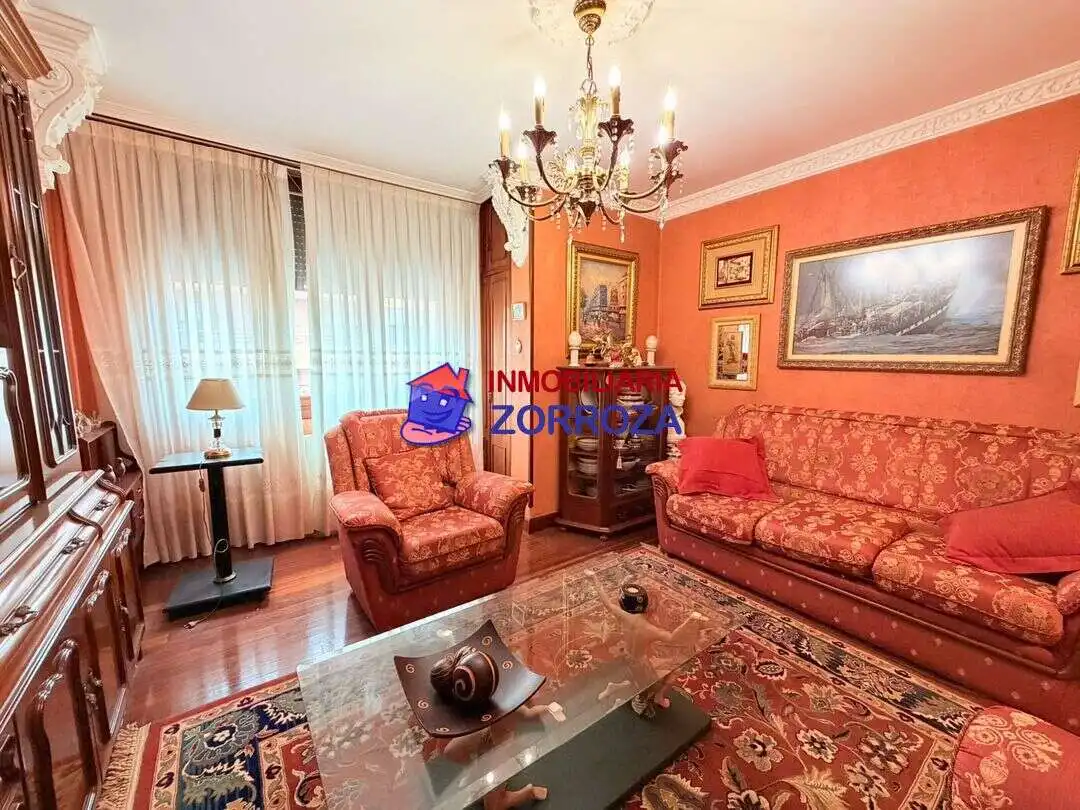 Sala de estar de Piso en venta en Bilbao  con Calefacción, Jardín privado y Amueblado