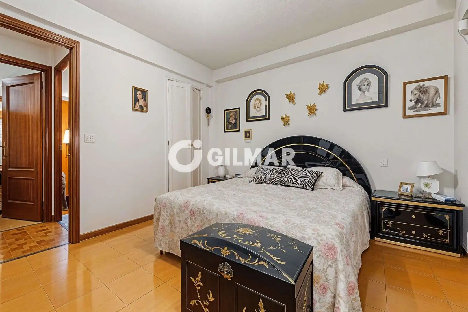 Habitación de Piso en venta en Madrid con Calefacción y Balcón