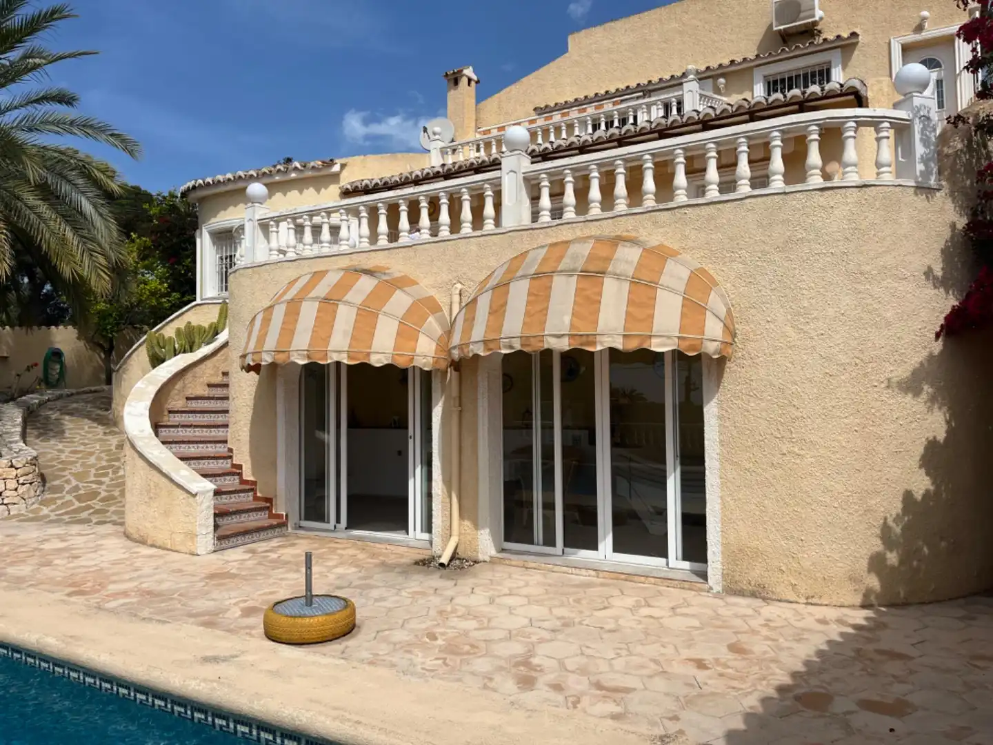 Vista exterior de Casa o xalet en venda en Benissa amb Aire condicionat, Calefacció i Jardí privat