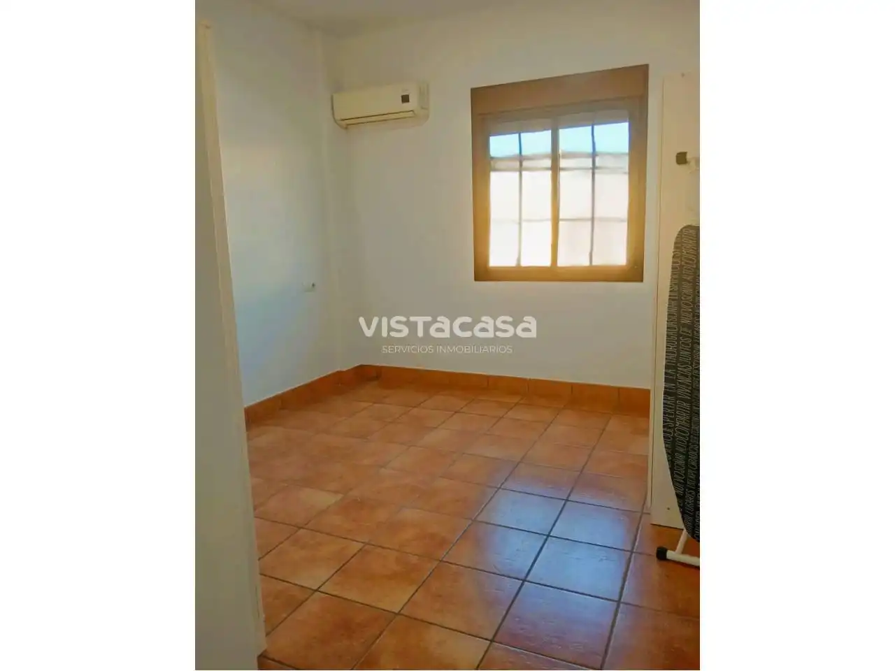 Habitación de Casa adosada de alquiler en Mairena del Alcor con Aire acondicionado, Calefacción y Terraza