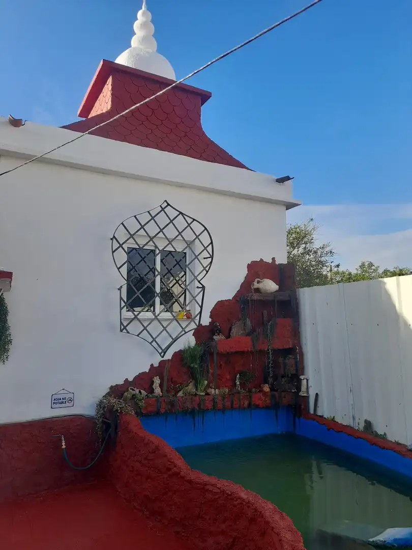 Vista exterior de Casa o chalet en venta en Brenes con Aire acondicionado, Jardín privado y Piscina