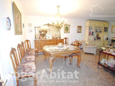 Piso con balcón en venta en Avenida PERIS Y VALERO
