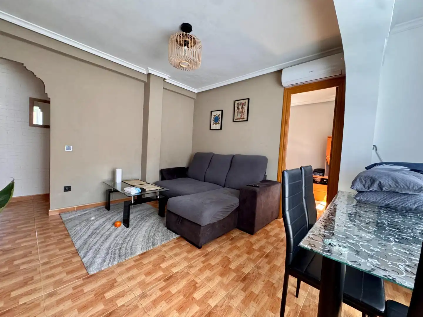 Sala de estar de Piso en venta en San Vicente del Raspeig / Sant Vicent del Raspeig con Aire acondicionado y Amueblado