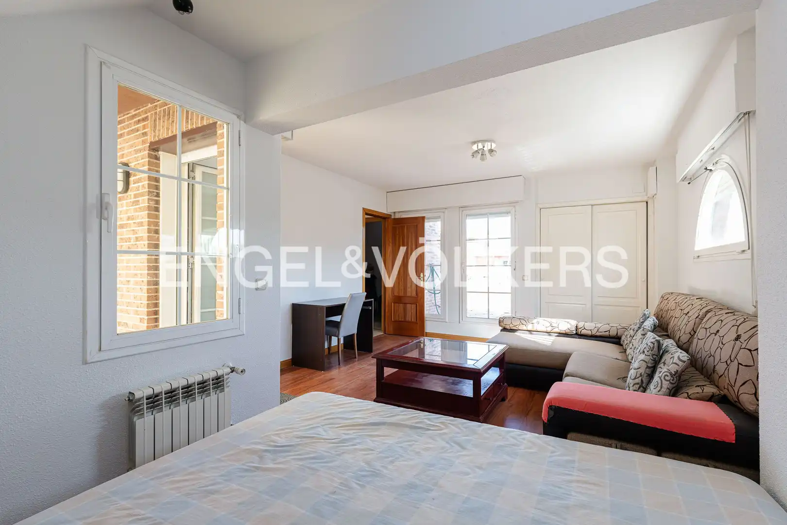 Habitación de Casa adosada en venta en Madrid con Aire acondicionado, Calefacción y Jardín privado