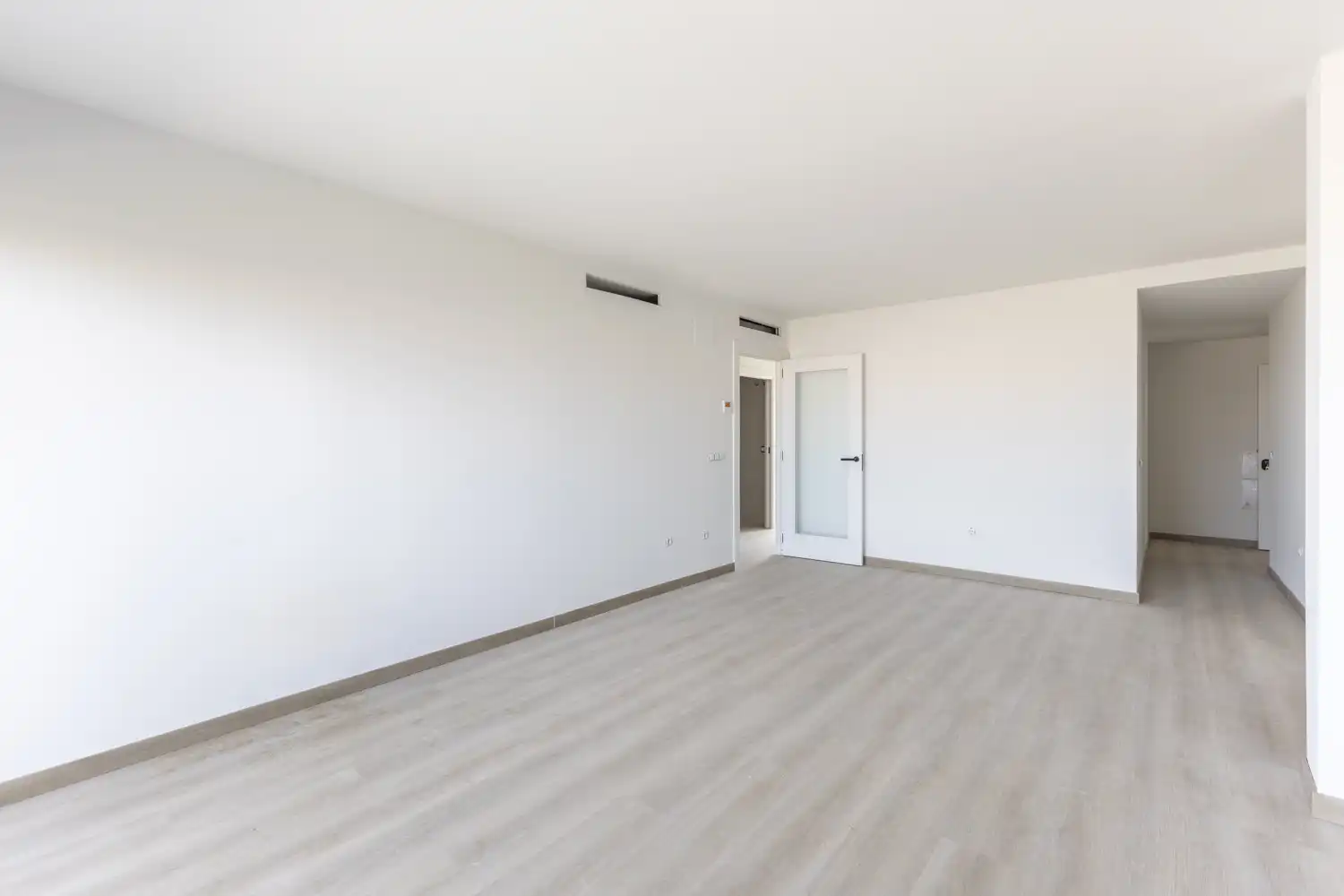 Bedroom of Flat for sale in Vinaròs  with Air Conditioner, Heating and Balcony