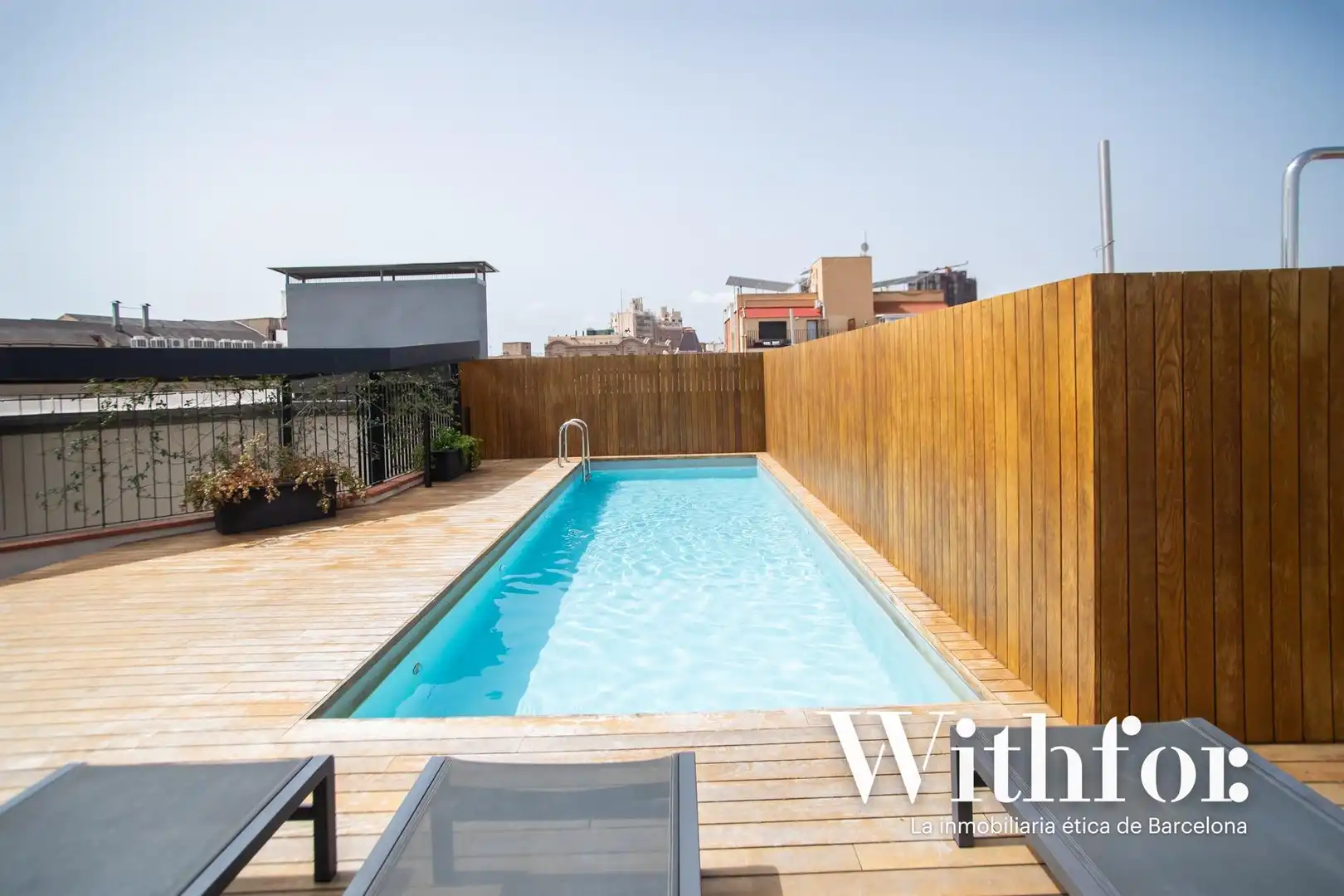 Swimming pool of Flat for rent in Barcelona  with Air Conditioner, Heating and Terrace