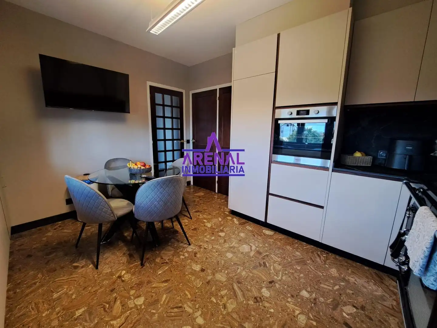 Cocina de Casa o chalet en venta en A Pobra do Caramiñal con Calefacción y Jardín privado