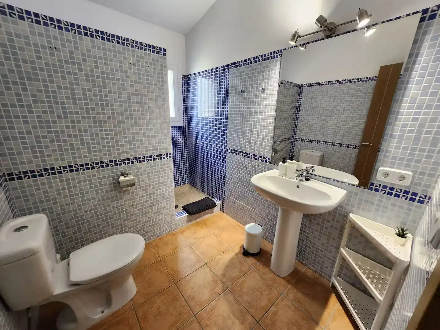 Badezimmer von Wohnung zum Verkauf in Manacor mit Klimaanlage, Privatgarten und Abstellraum