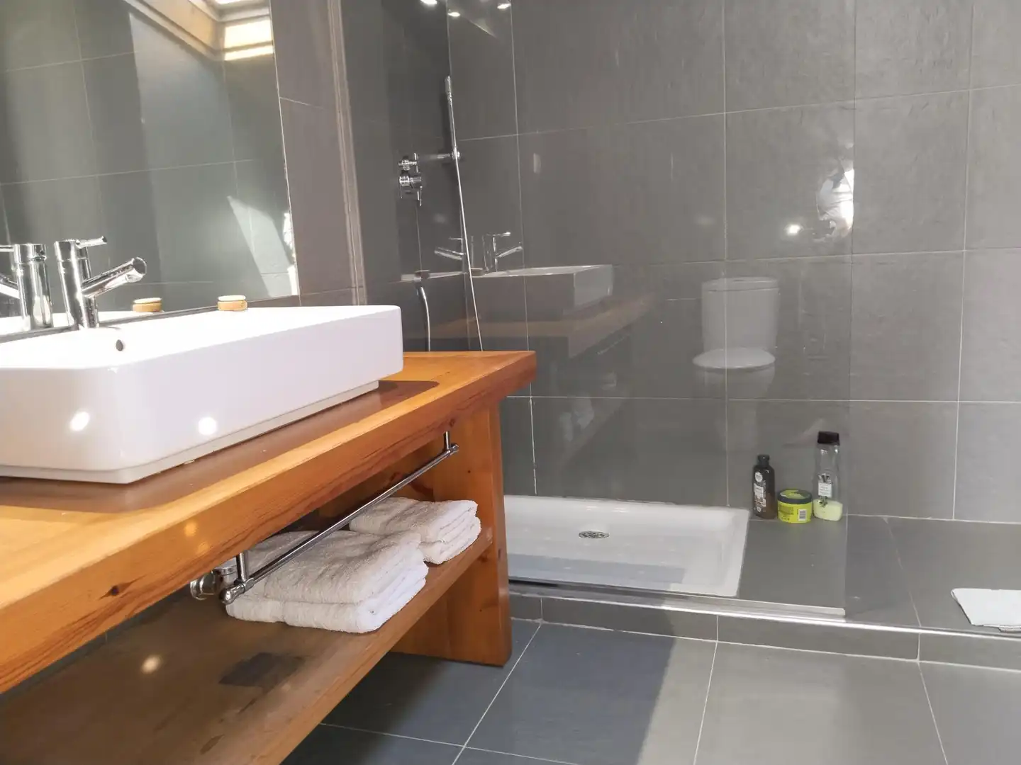 Bany de Casa o xalet de lloguer en Molledo amb Calefacció, Jardí privat i Terrassa