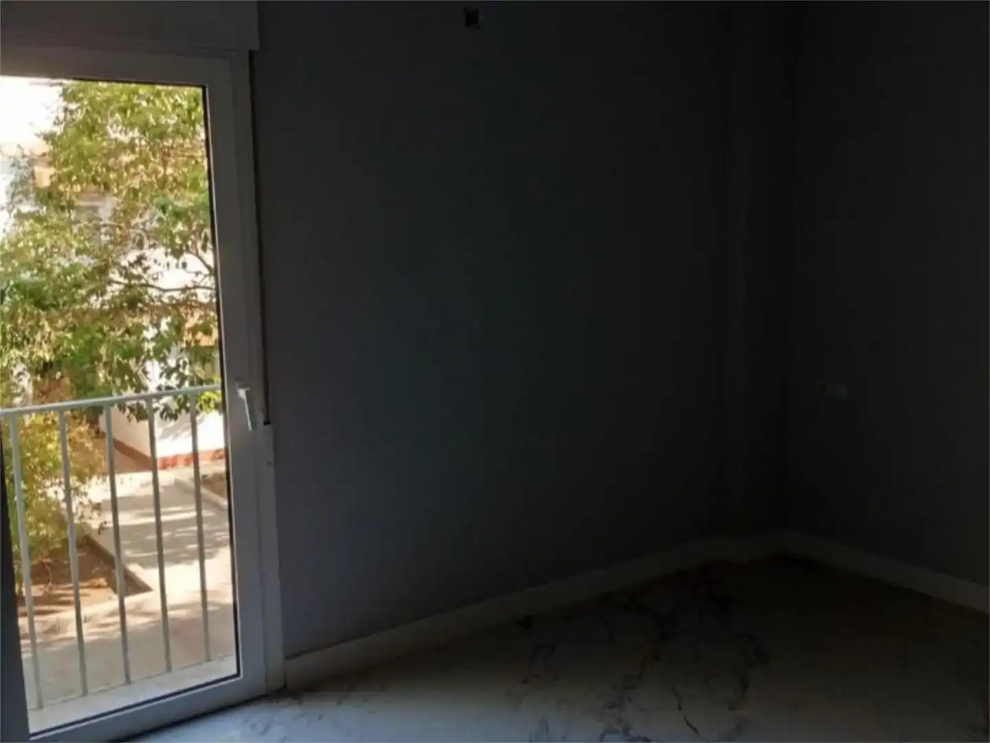 Dormitori de Pis en venda en Lucena amb Aire condicionat i Balcó