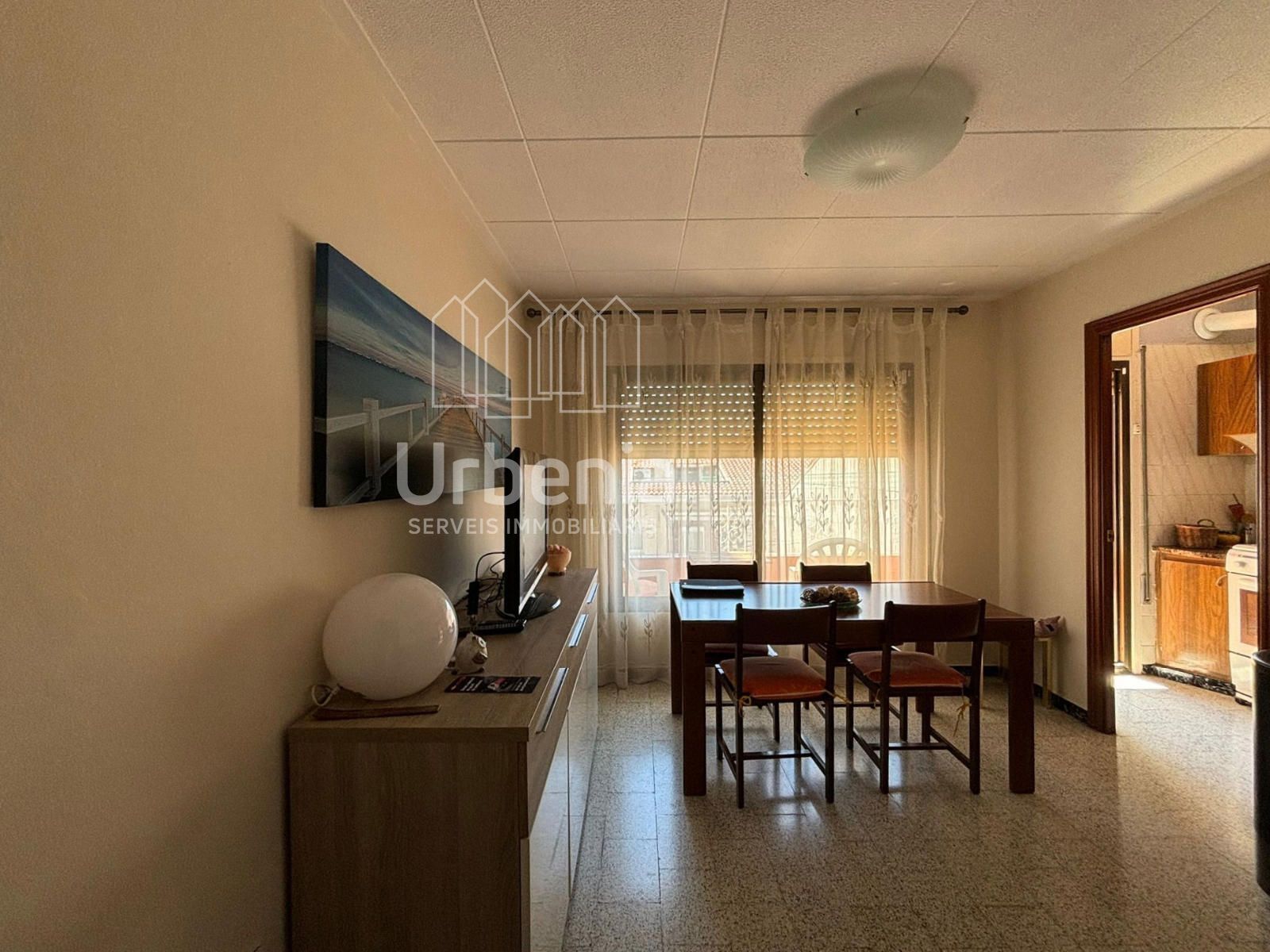 Sala de estar de Piso en venta en Calella con Calefacción, Terraza y Amueblado