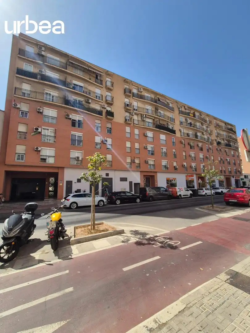 Vista exterior de Piso de alquiler en Málaga con Calefacción, Amueblado y Balcón