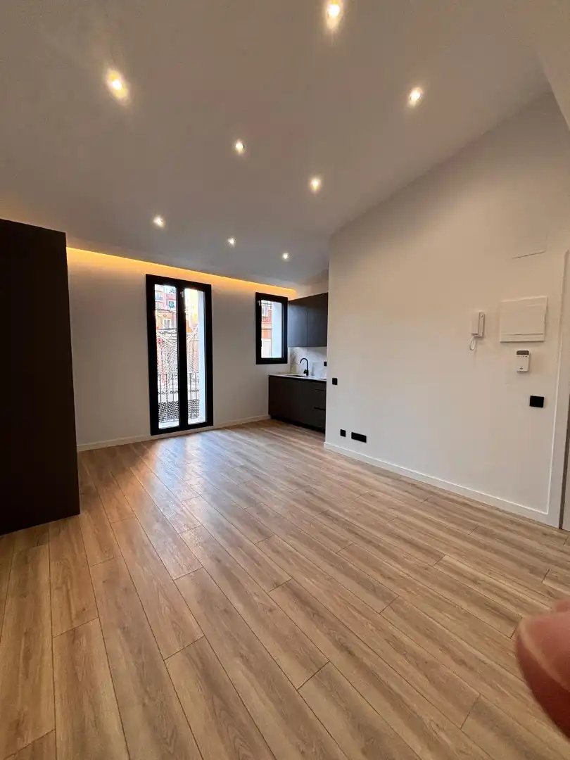 Piso con terraza en venta en Carrer del Canonge Pibernat