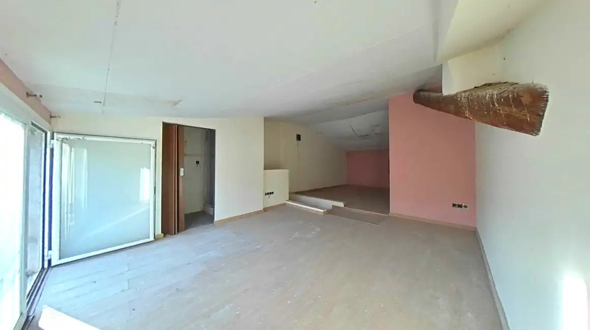 House with terrace for sale in Carrer Sitjar, imagen 3
