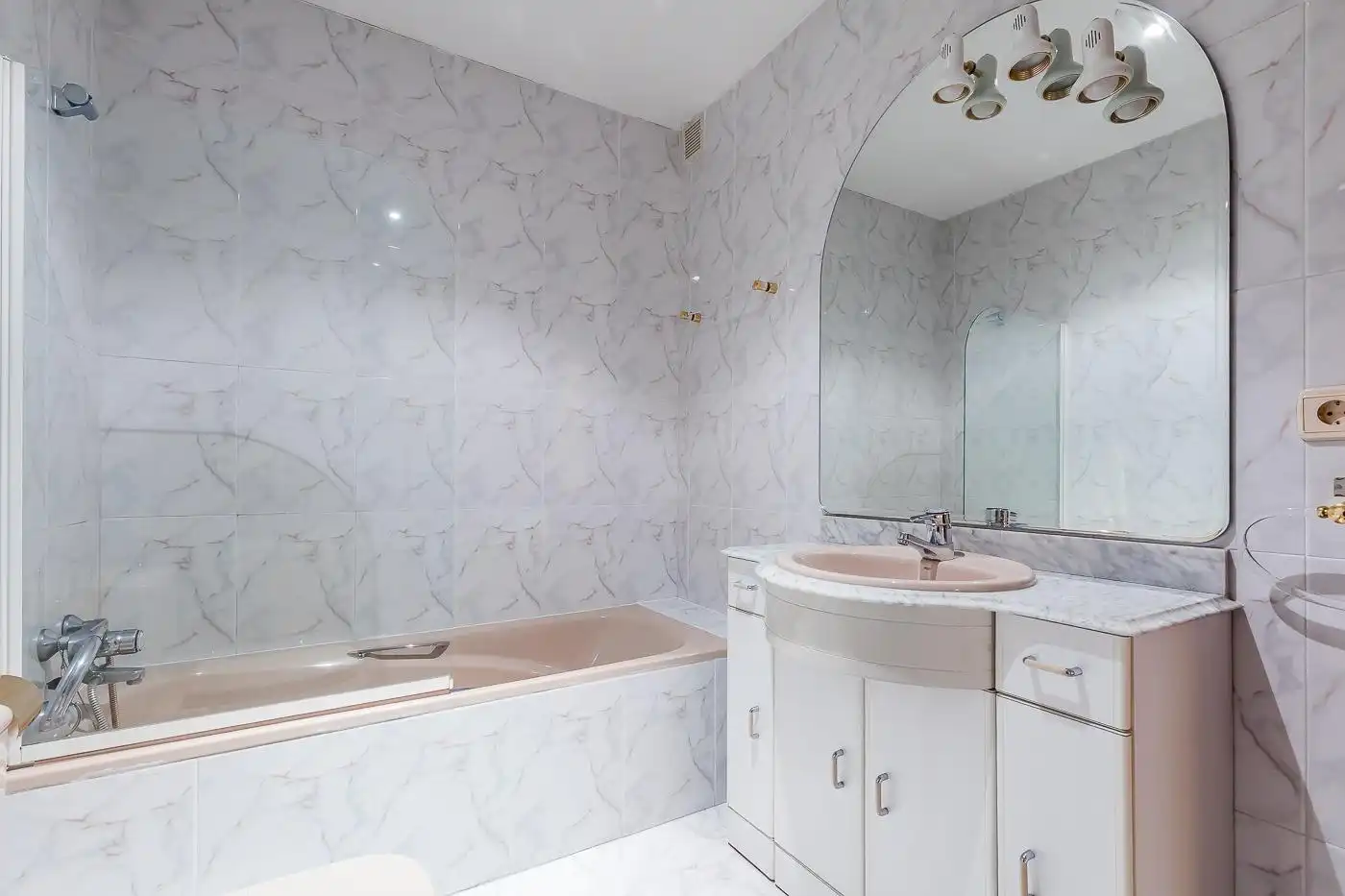Baño de Casa adosada en venta en Galapagar con Calefacción, Jardín privado y Terraza