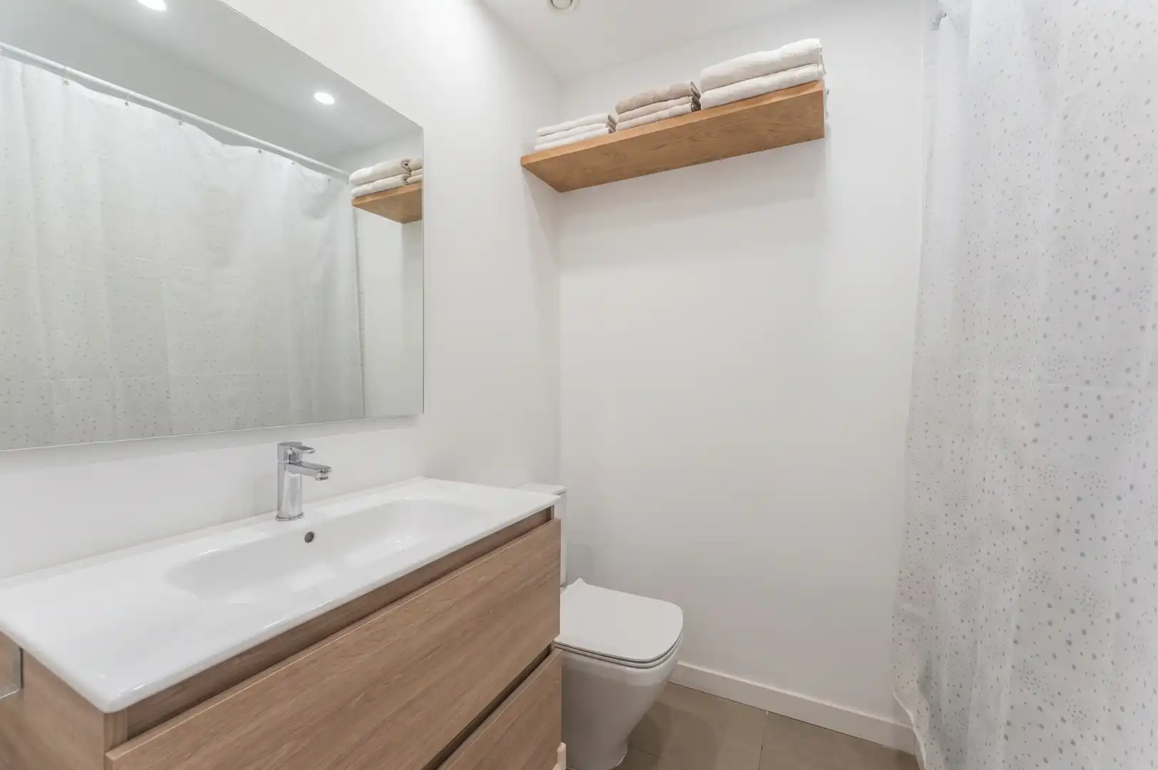 Baño de Planta baja en venta en L'Ametlla del Vallès con Aire acondicionado, Calefacción y Jardín privado