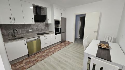 Foto 2 de Piso de alquiler en Alcalde Manuel Platas Varela, Pastoriza, Arteixo