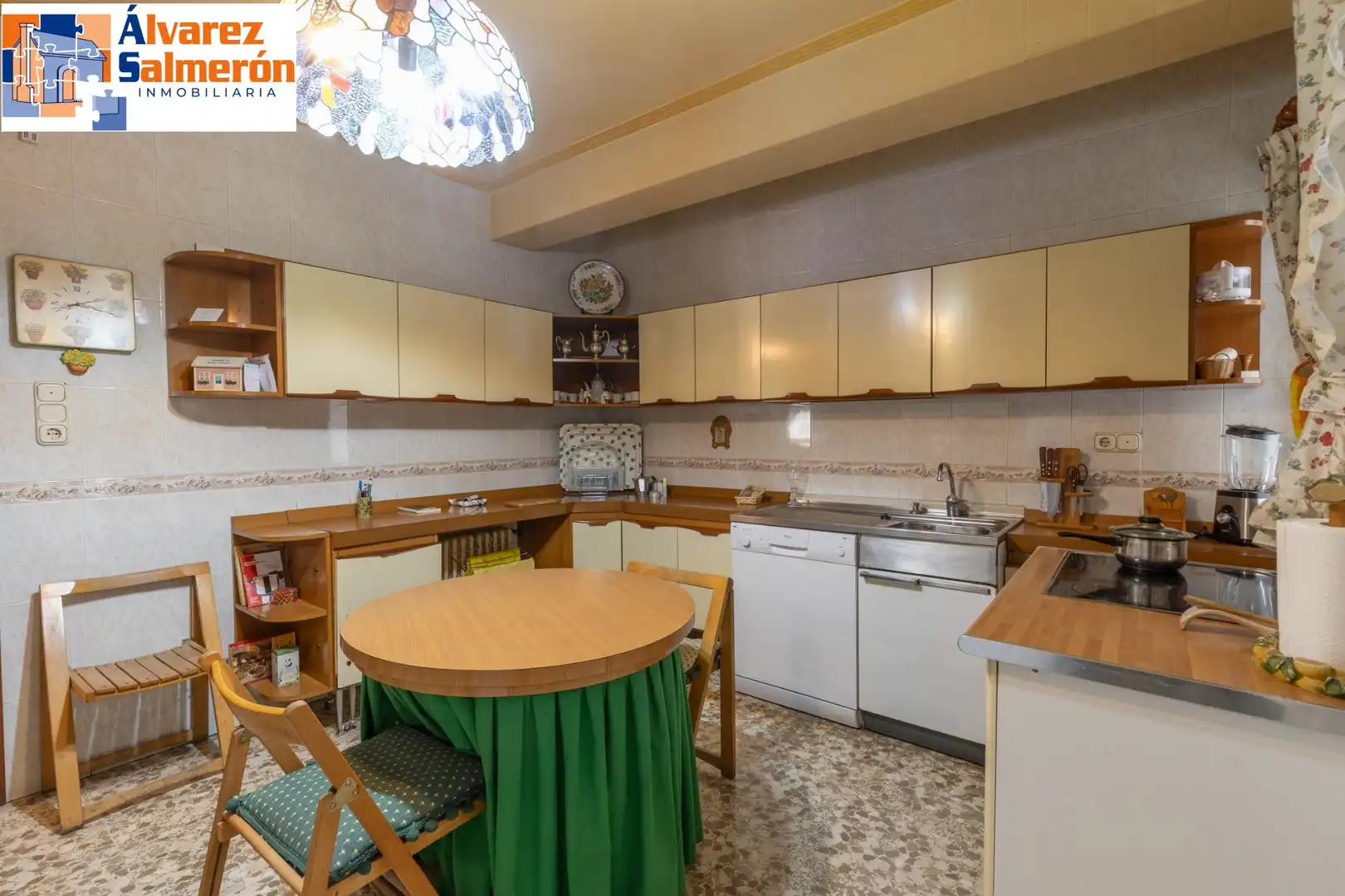 Cocina de Piso en venta en Granada