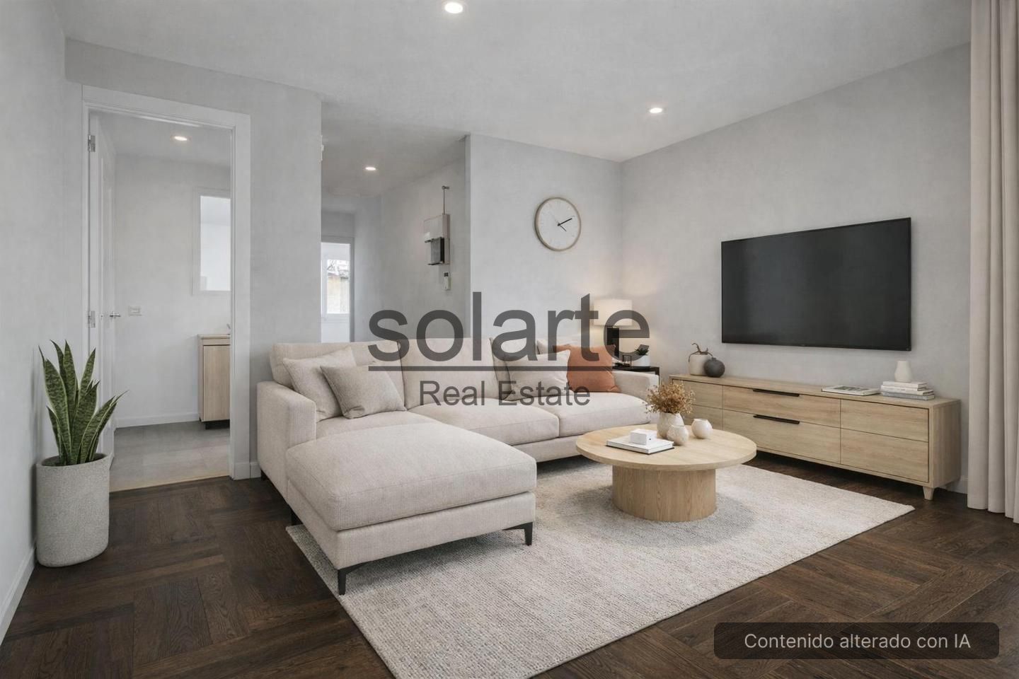 Sala de estar de Piso en venta en L'Hospitalet de Llobregat con Parquet