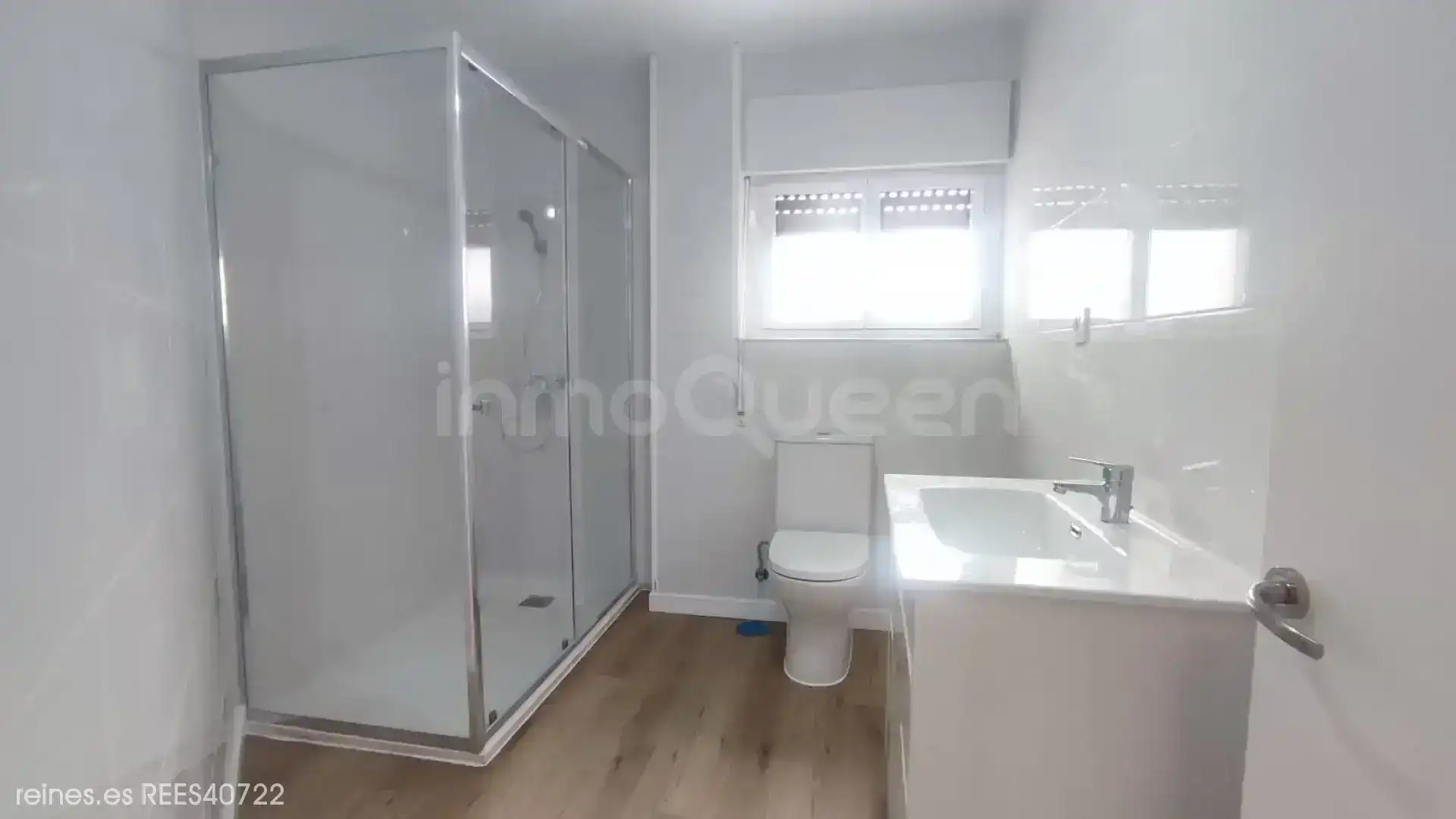 Baño de Piso en venta en Grado con Calefacción y Terraza