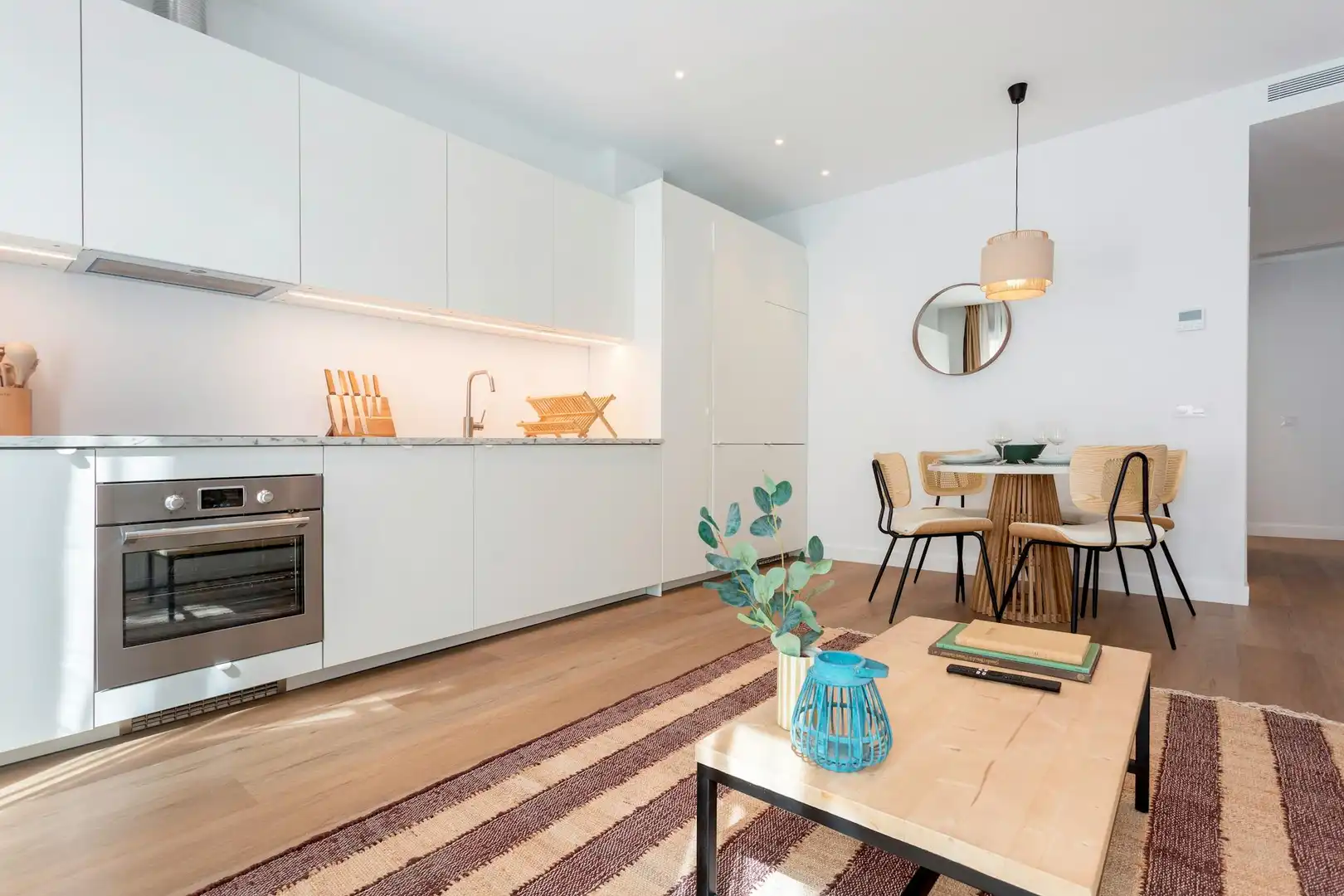Kitchen of Flat for rent in Madrid  with Air Conditioner, Heating and Washing machine