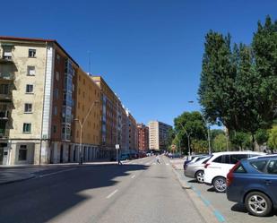 Vista exterior de Apartament de lloguer en Burgos Capital amb Terrassa