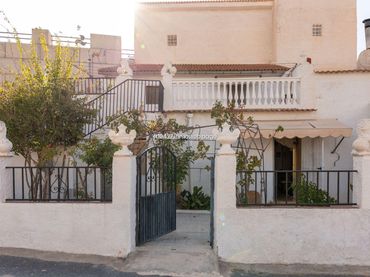 Haus zum Verkauf in Calle las Viñas 80