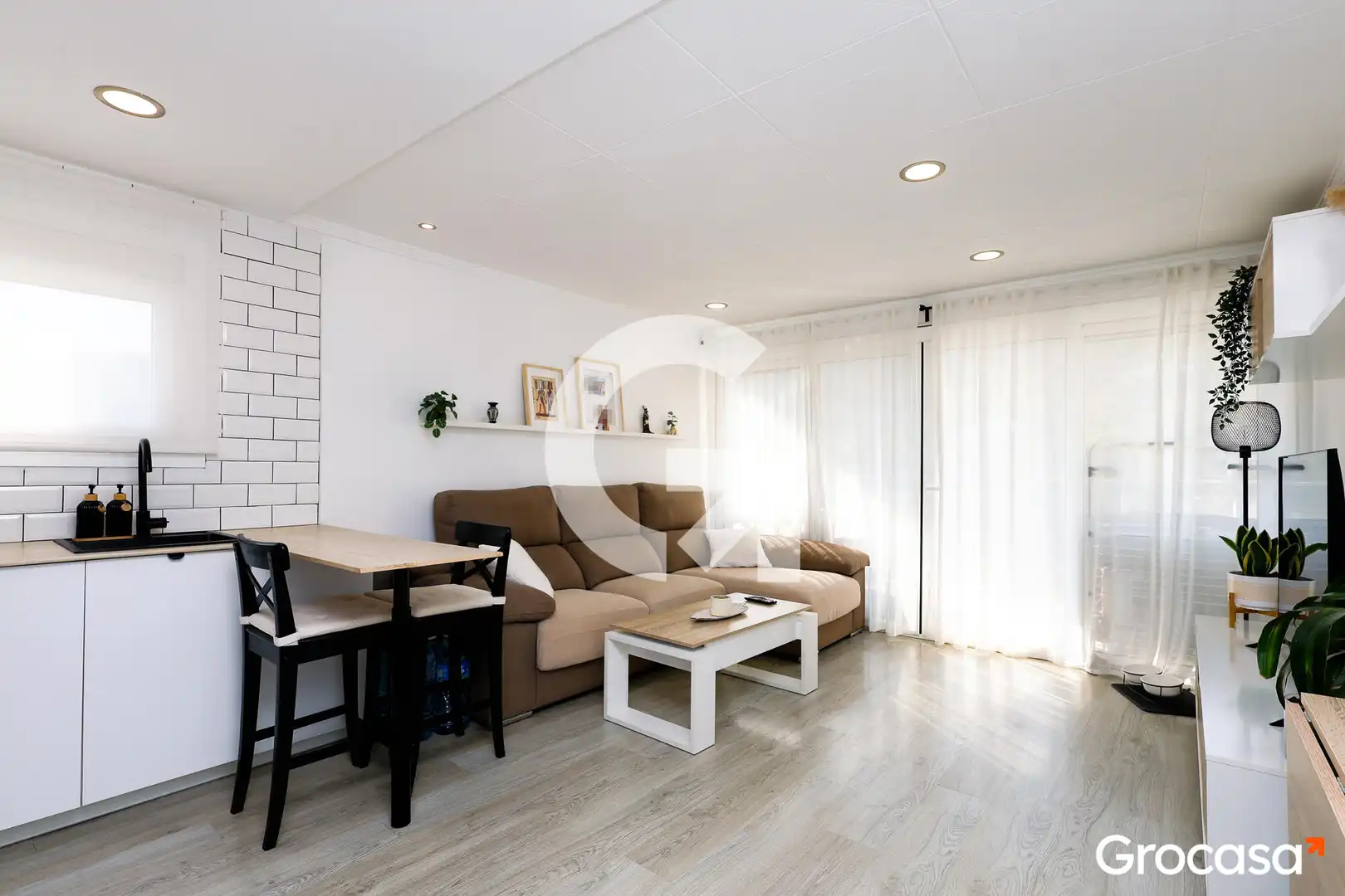 Living room of Flat for sale in Castelldefels  with Air Conditioner, Balcony and Community pool
