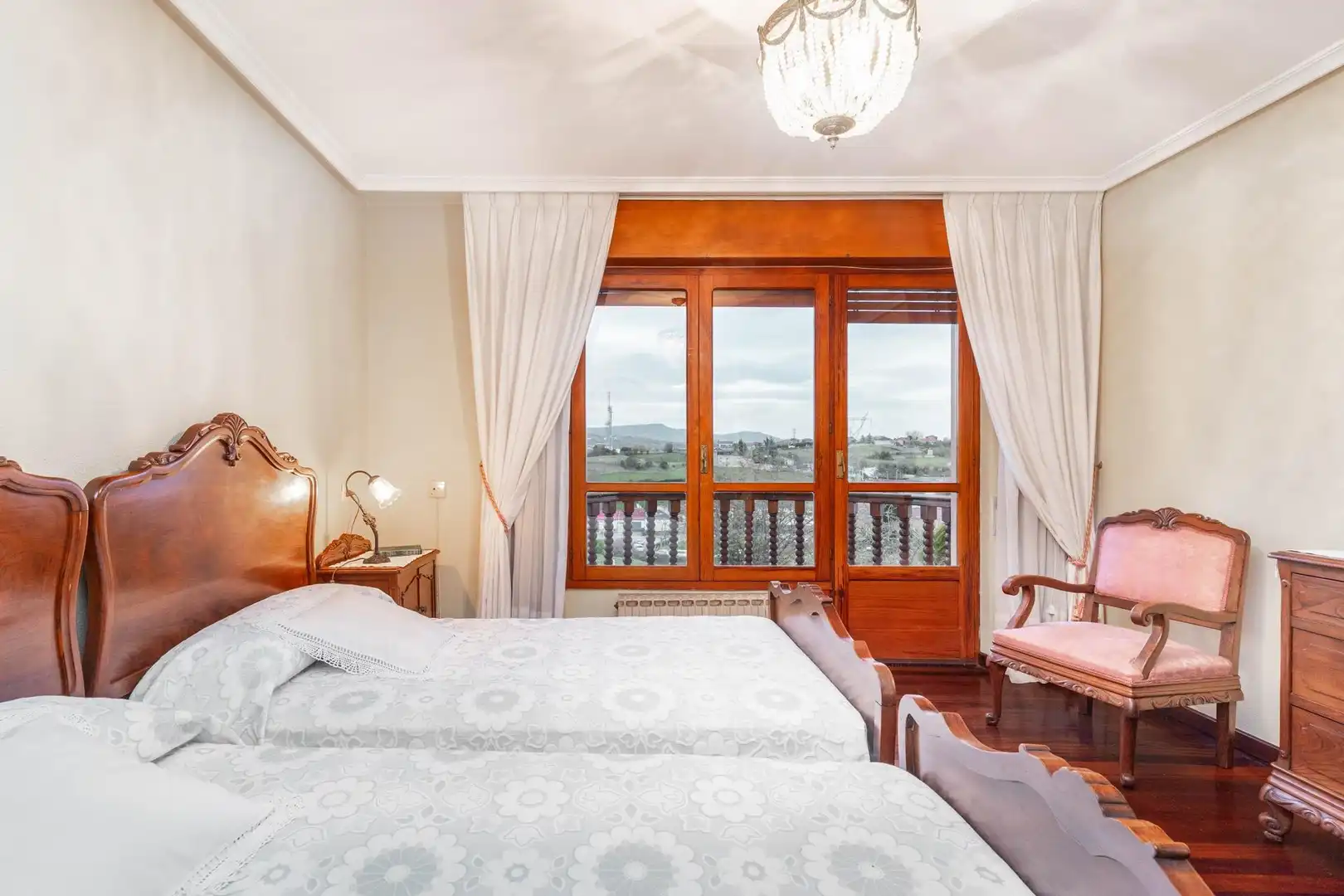 Habitación de Casa o chalet en venta en Siero con Calefacción, Jardín privado y Parquet