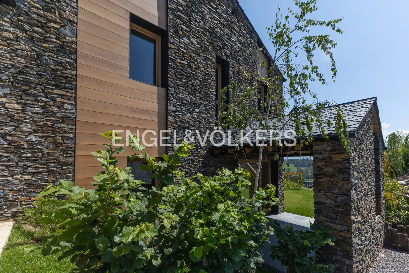 Casa aparellada amb jardí en venda a Bolvir, imagen 27
