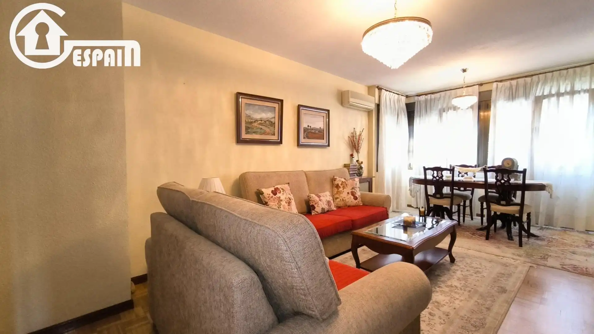 Living room of Flat for sale in Madrid  with Air Conditioner and Heating