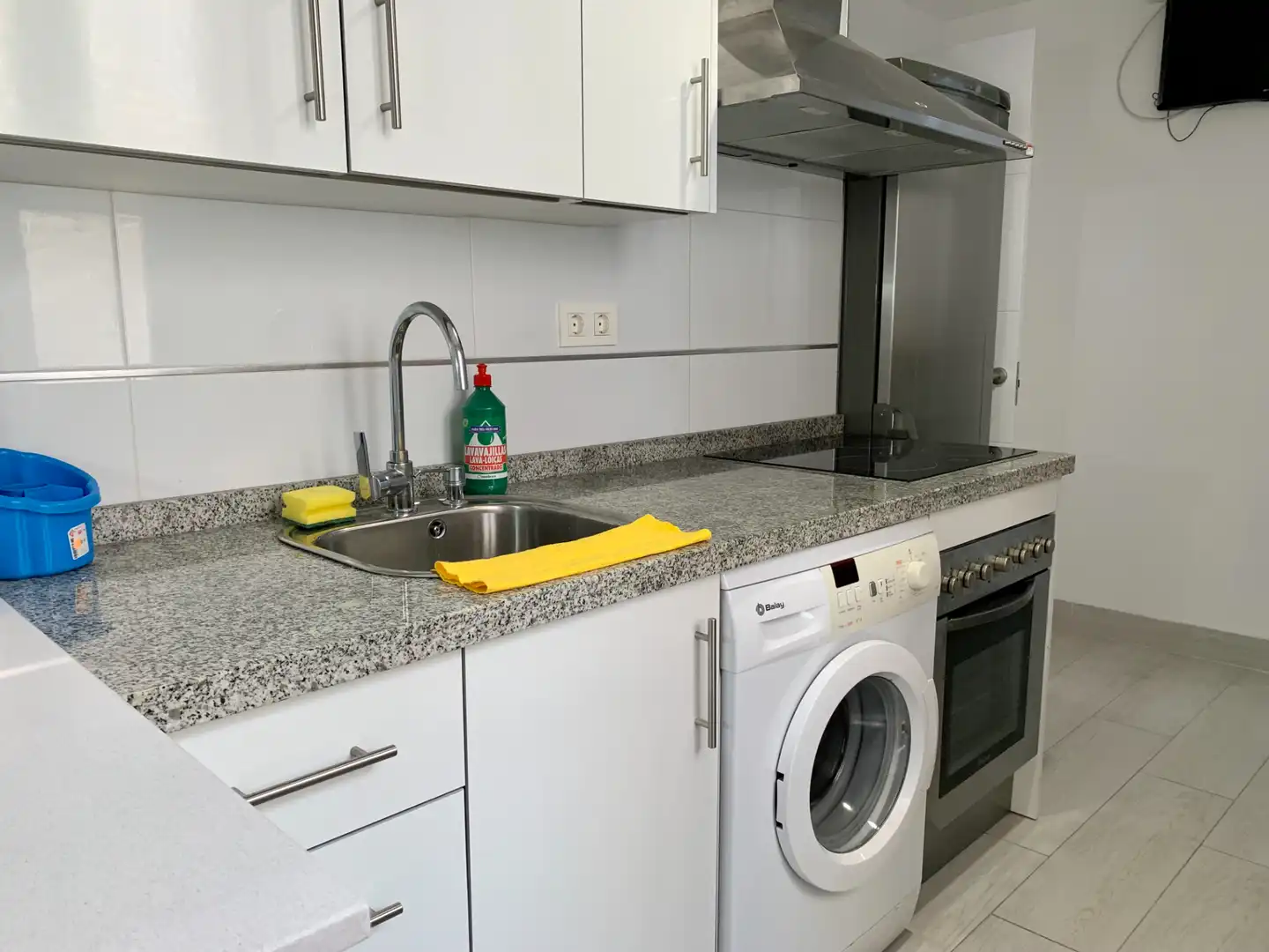 Kitchen of Attic for rent in Granada  with Air Conditioner, Heating and Parquet flooring