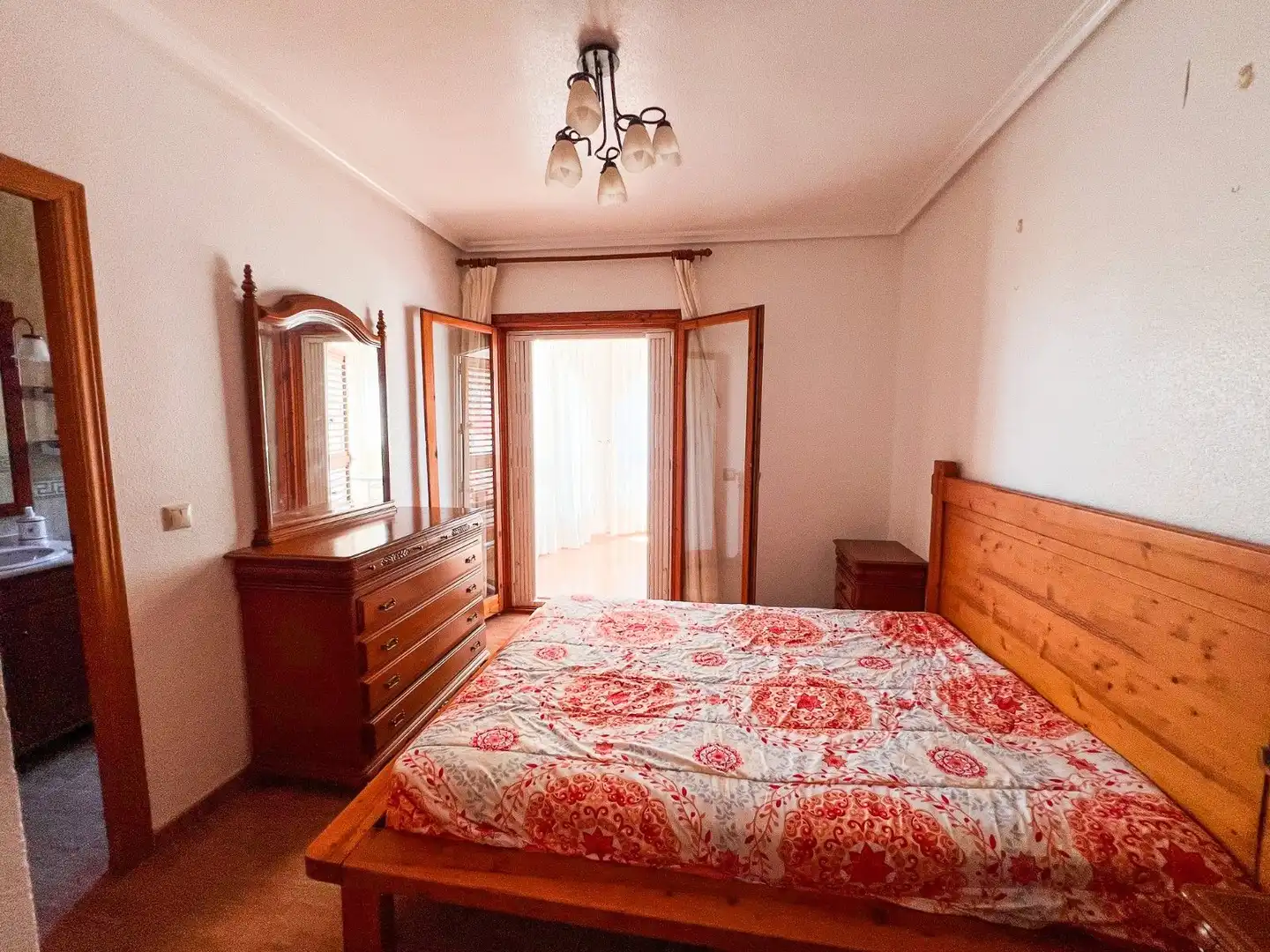 Habitación de Casa adosada en venta en Torrevieja con Calefacción, Jardín privado y Terraza