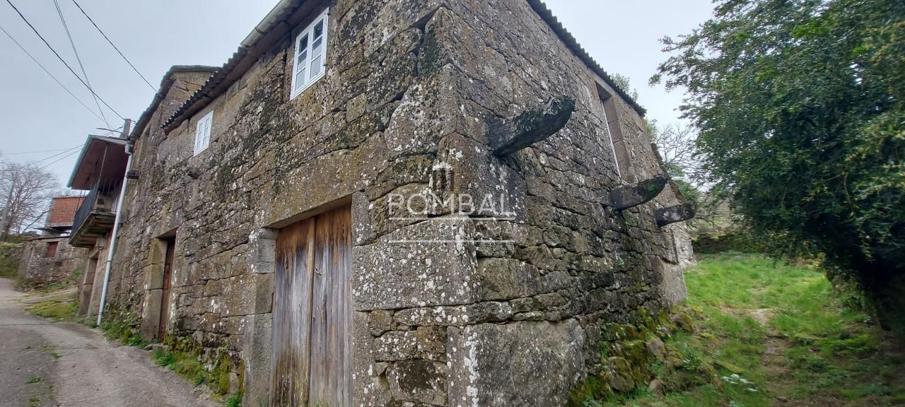 Vista exterior de Finca rústica en venda en Piñor amb Calefacció i Jardí privat