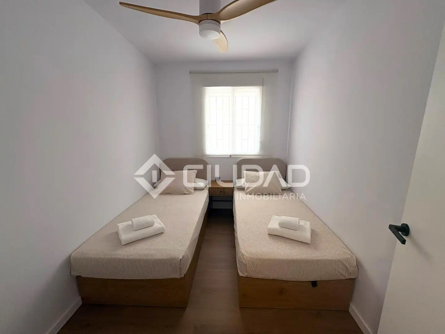 Bedroom of Flat for sale in Sanlúcar de Barrameda  with Furnished