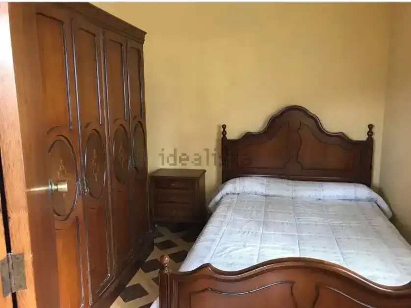 Dormitori de Casa adosada en venda en Cuntis amb Traster i Moblat