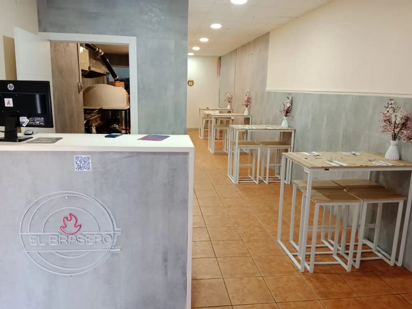 Local comercial en traspaso en Ronda de la cerdanya 54
