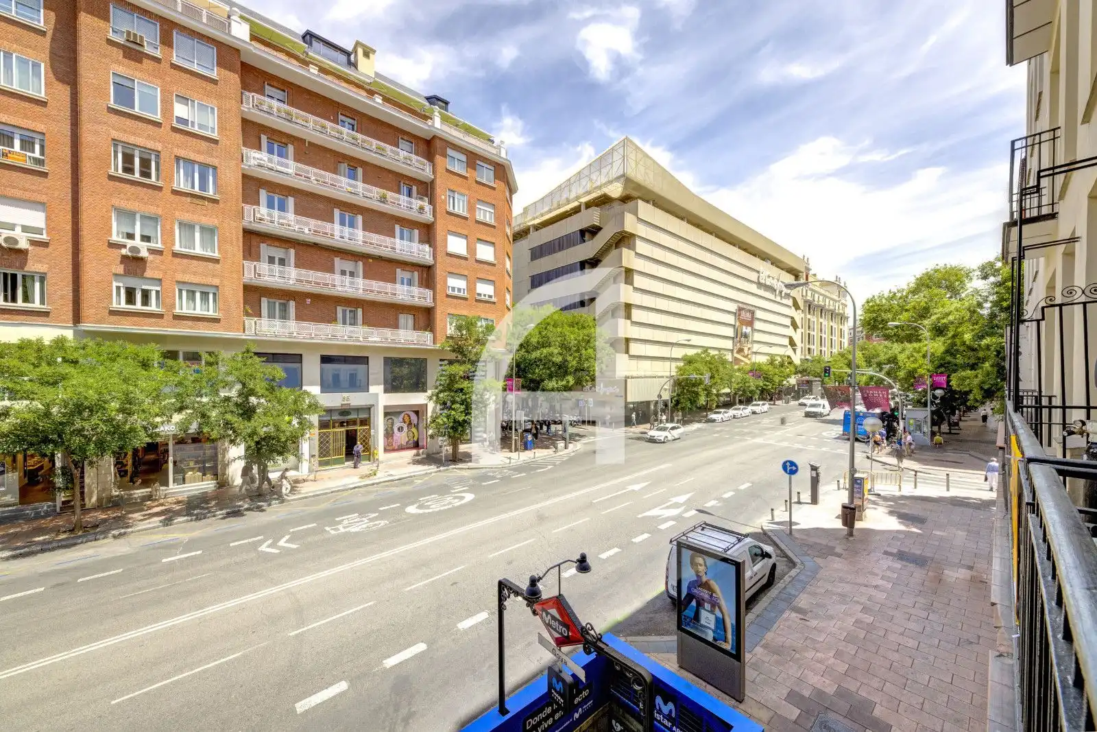 Außenansicht von Wohnung zum Verkauf in Madrid mit Klimaanlage, Heizung und Terrasse