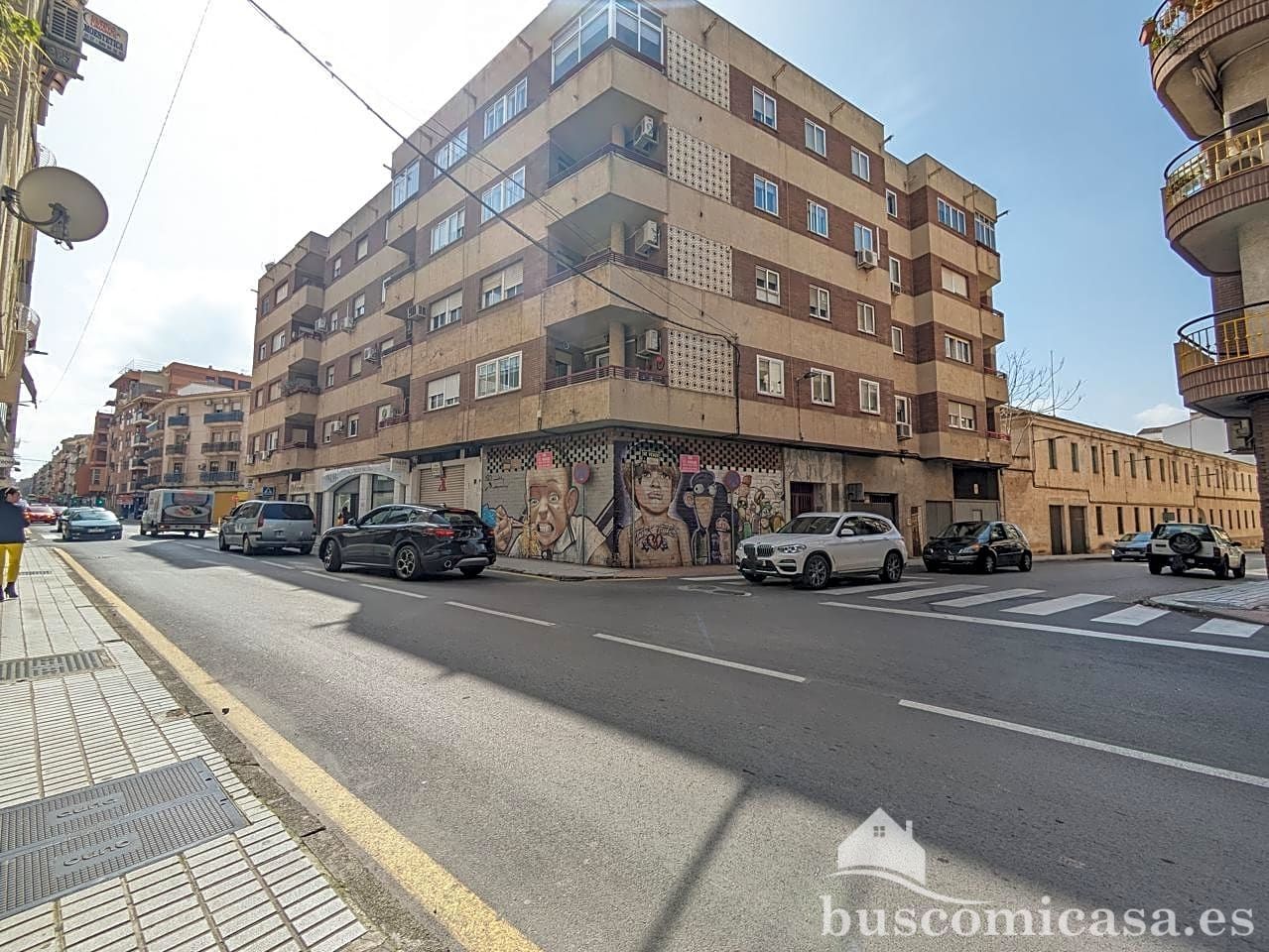 Vista exterior de Local en venta en Linares