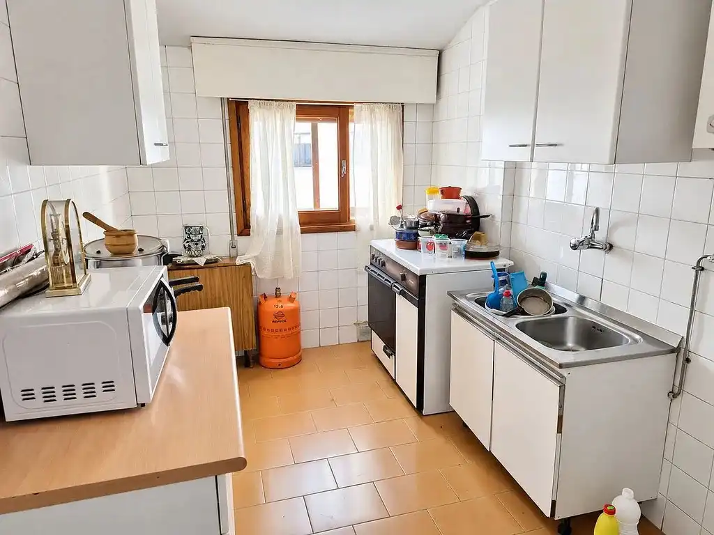 Cocina de Piso en venta en San Lorenzo de El Escorial con Calefacción