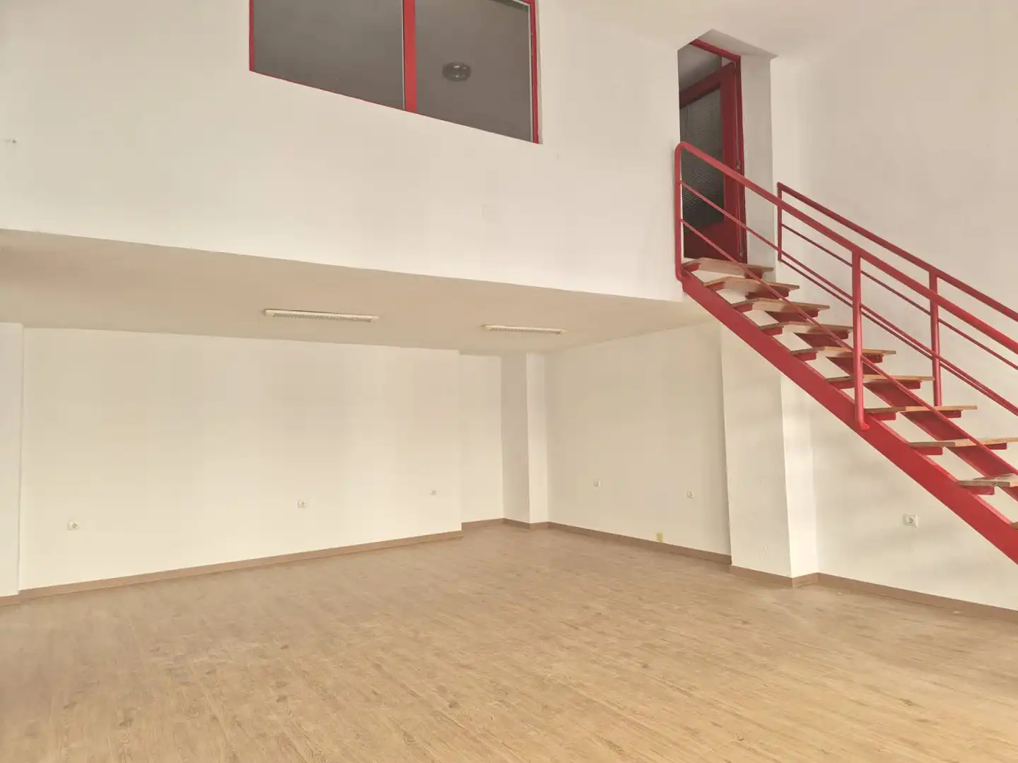 Commercial properties for rent in Badajoz  with Air Conditioner