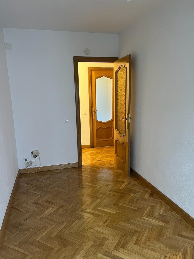 Attic to rent in  Madrid Capital  with Heating, Parquet flooring and Terrace