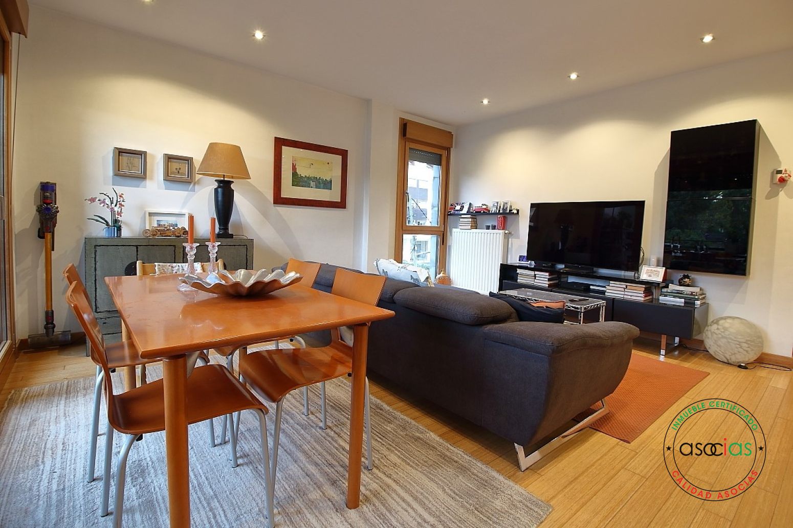 Living room of Flat for sale in Gijón   with Heating, Private garden and Parquet flooring