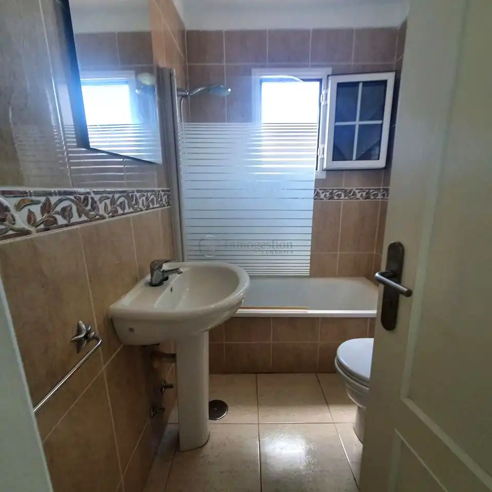 Bathroom of Houses for sale in Granadilla de Abona  with Furnished, Balcony and Community pool