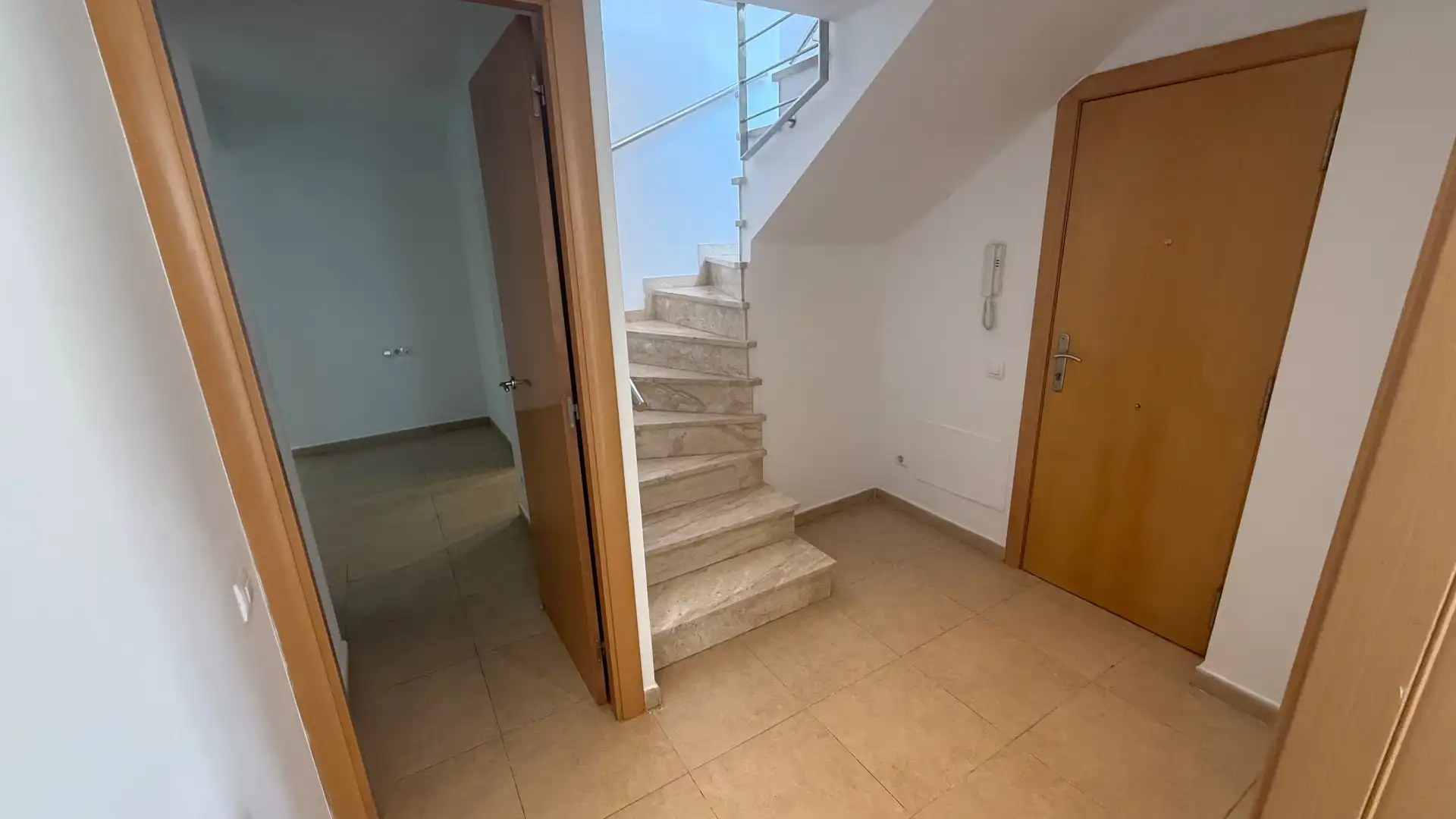 Maisonette zum Verkauf in Vallirana mit Heizung, Parkett und Terrasse