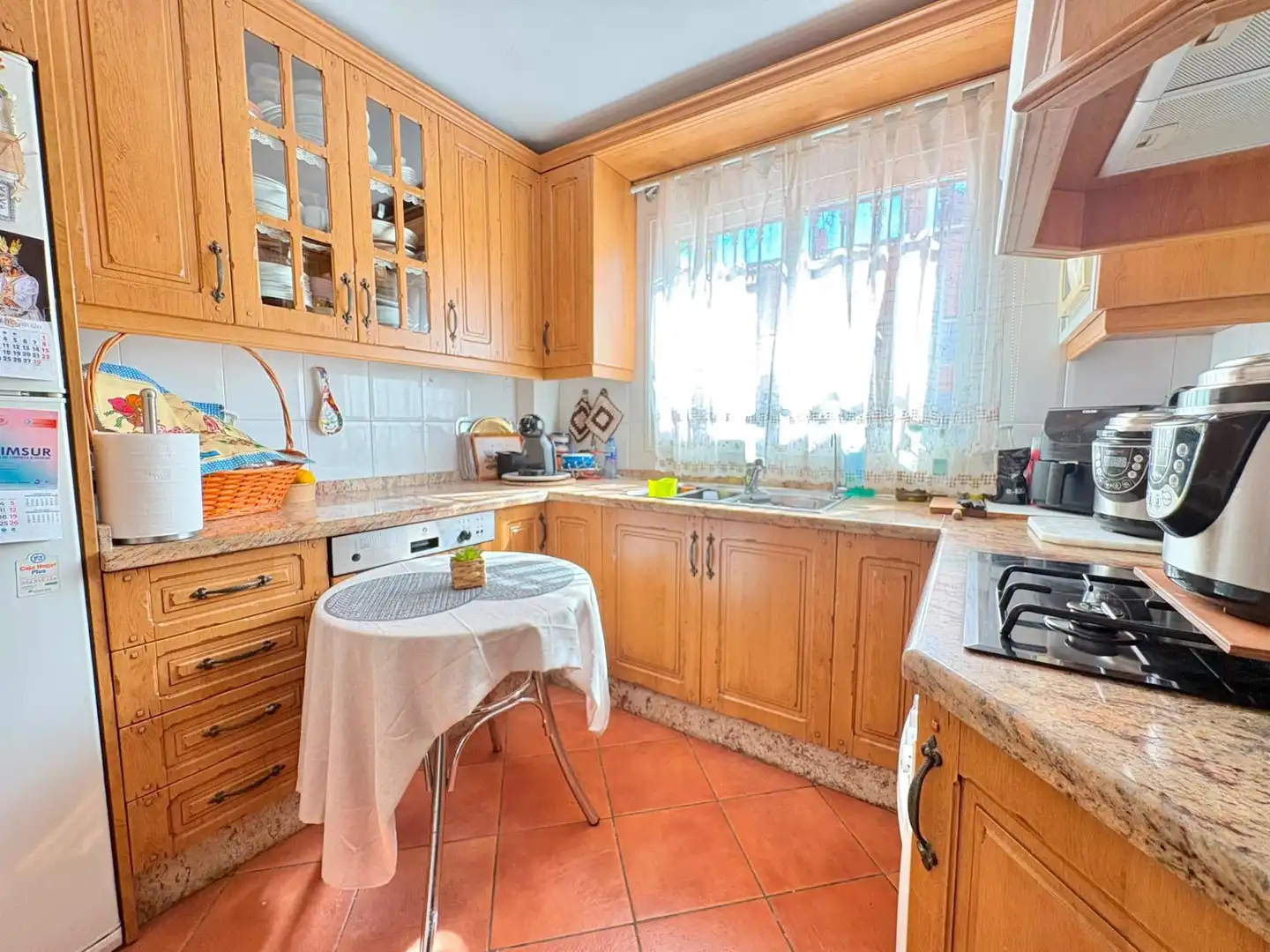 Küche von Einfamilien-Reihenhaus zum Verkauf in Marbella mit Heizung, Terrasse und Balkon